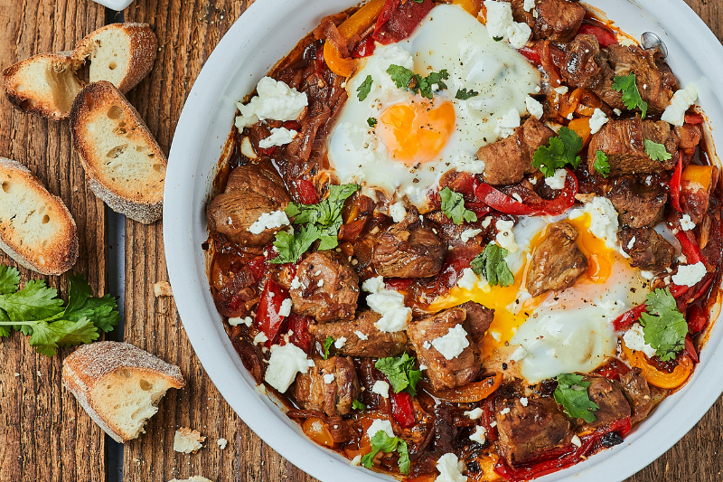 Shakshuka à l’épaule d’agneau grillée