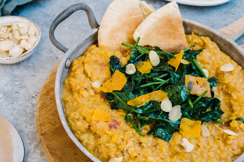 Dahl de lentilles aux épinards et à la Mimolette