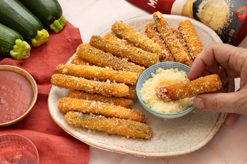 Frites de courgettes au fromage