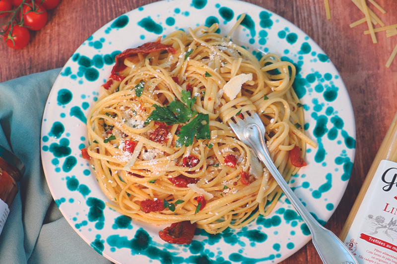 Linguine aux tomates séchées marinées