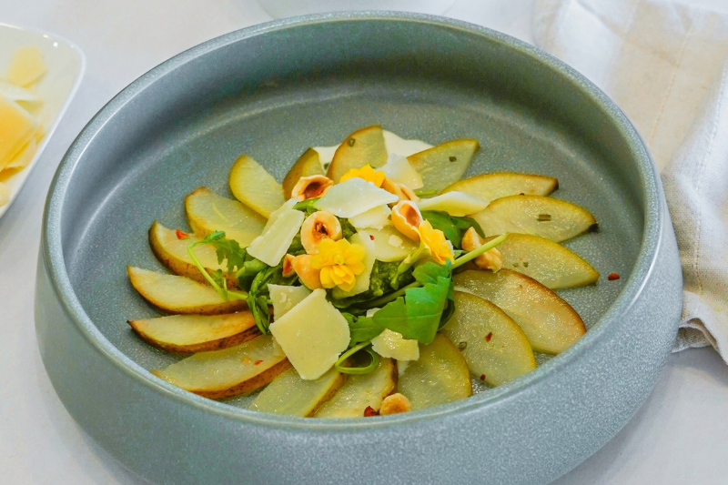 Carpaccio de poires et Parmigiano Reggiano