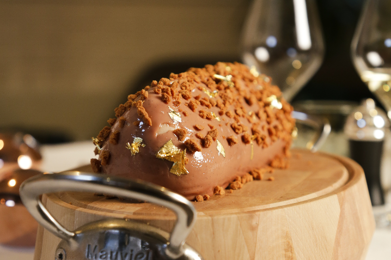 Bûche de Noël aux marrons et aux cassis