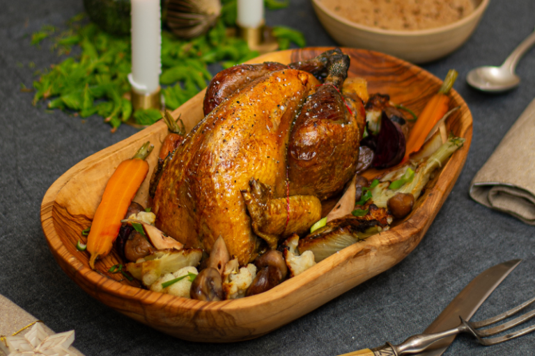 Pintade chaponnée à la crème au pain grillé