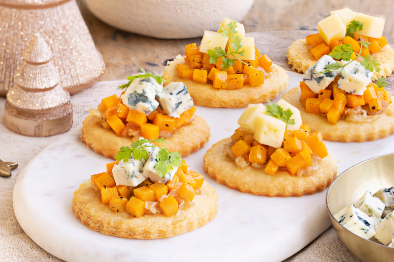 Sablés au butternut et aux cubes de Bleu