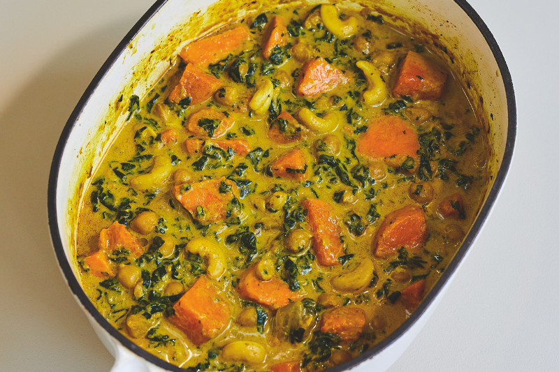 Curry de patate douce aux épinards