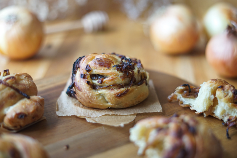 Mini-babkas aux oignons