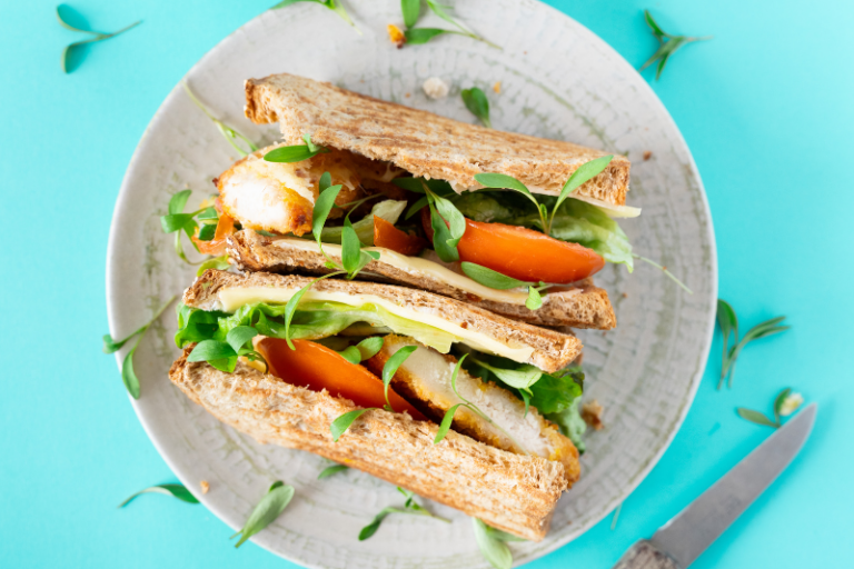 Sandwich thaï au poulet grillé