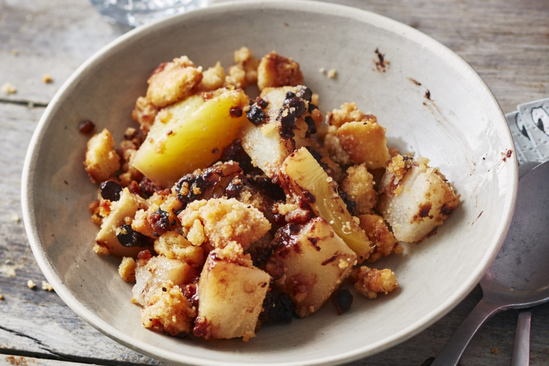 Crumble poire ananas chocolat