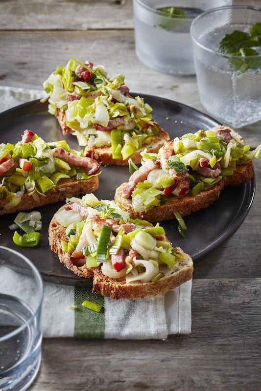 recette de Bruschetta aux poireaux et lardons