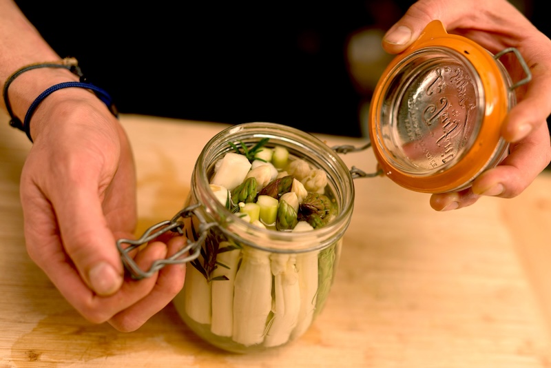 recette de Pickles d’asperges vertes et blanches