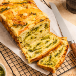 Brioche tressée pesto et Emmentaler