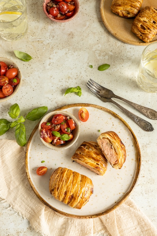 recette de Poisson Wellington et salade de tomates