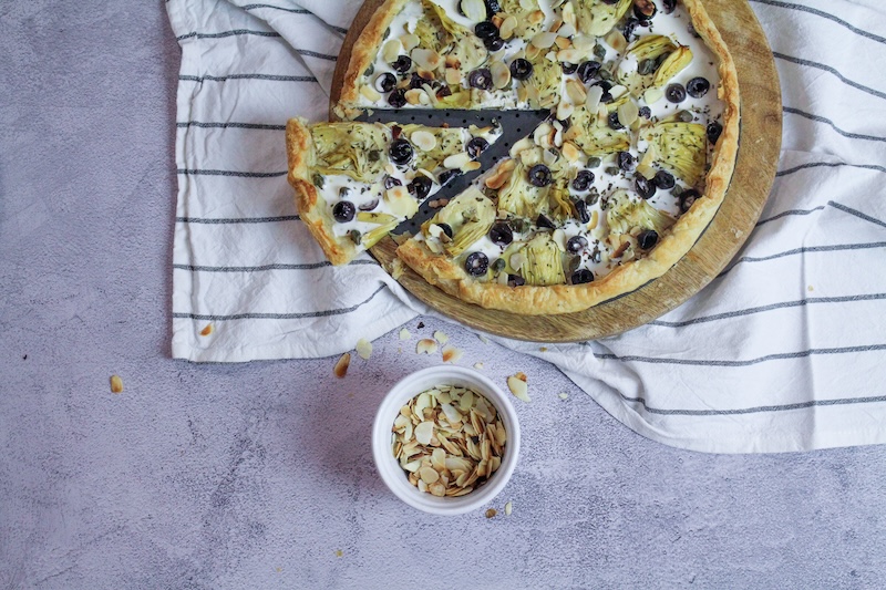 Tarte croustillante aux olives noires