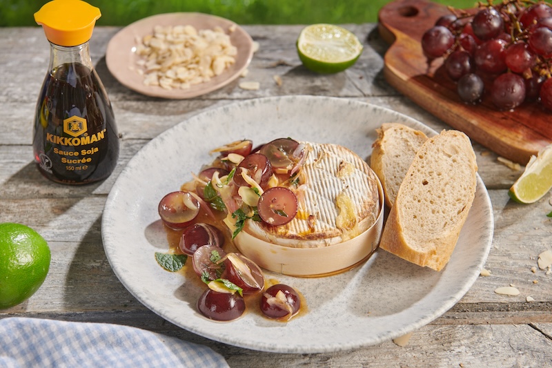 recette de Camembert grillé et salsa aux raisins