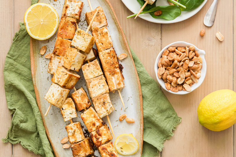 Brochettes de tofu et citron