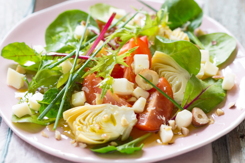 Salade d’artichaut tomates et Reblochon