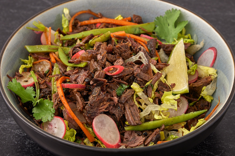 Salade de joue de boeuf marinée