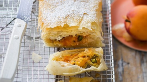 Strudel aux abricots et pistaches