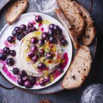 recette de Raisins rôtis au camembert coulant