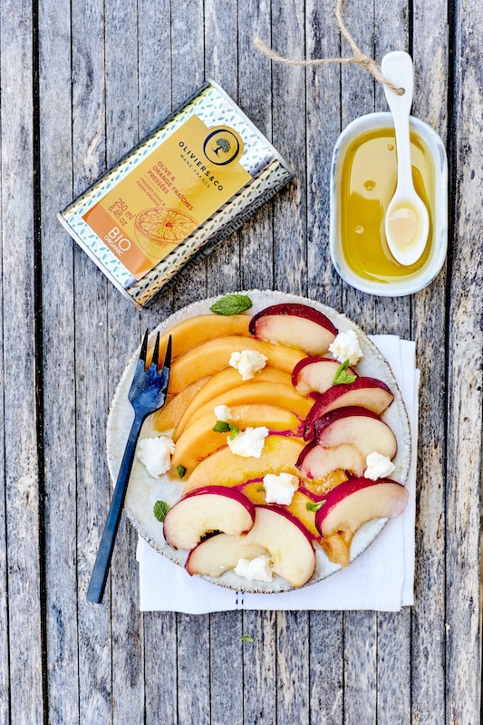 recette de Salade de pêches melon et brousse