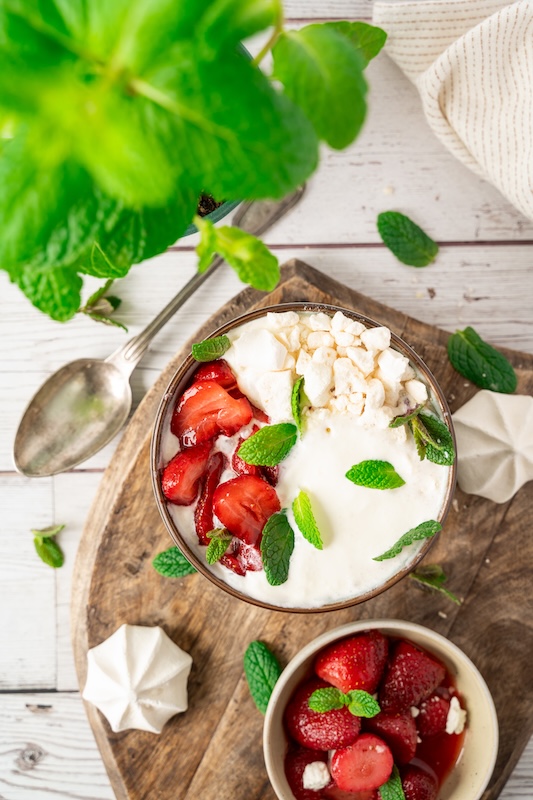 recette Eton Mess à la compotée de fraises