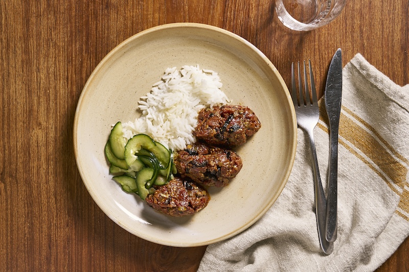 recette de Tartare de bœuf et concombres marinés