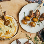 Brochettes d’agneau au Mont-d’Or