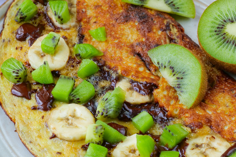 Omelette sucrée banane kiwi