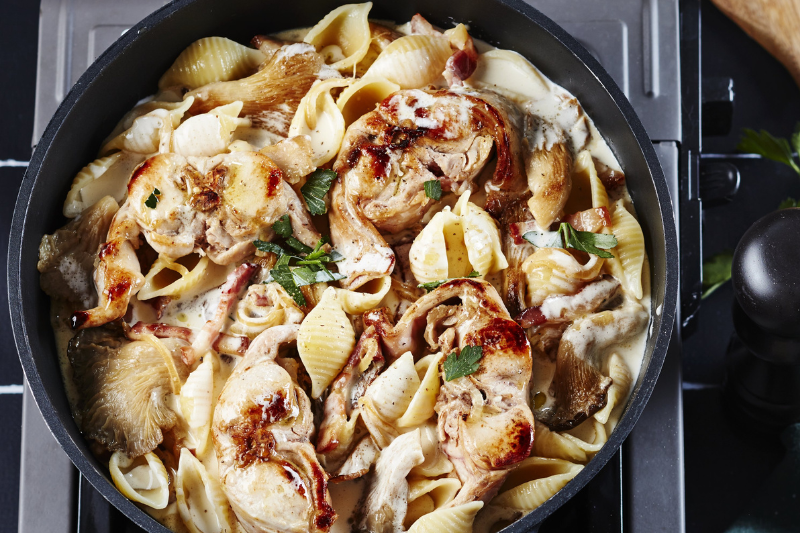 Sauté de râbles de lapin aux pleurotes