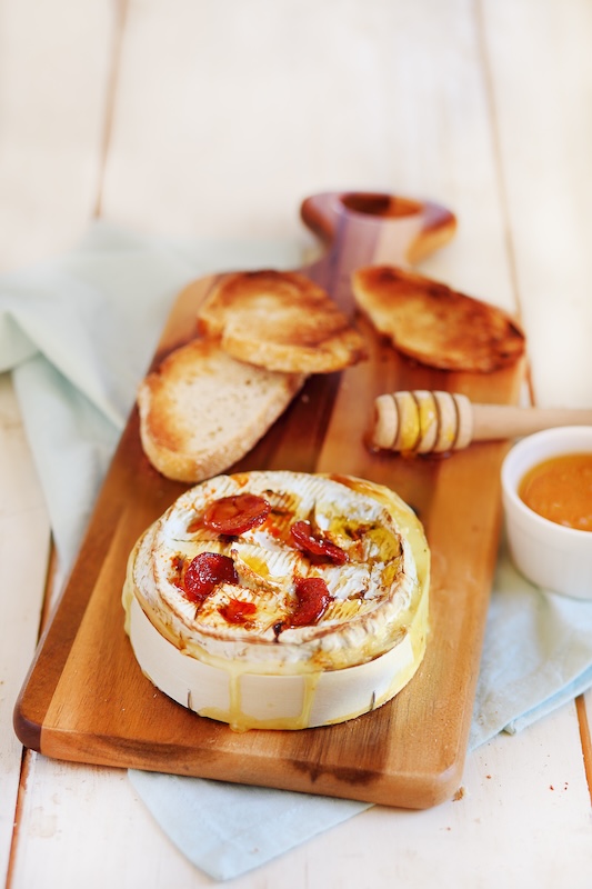 recette de Camembert rôti au chorizo et au miel