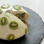 Entremets au kiwi vanille et noisettes