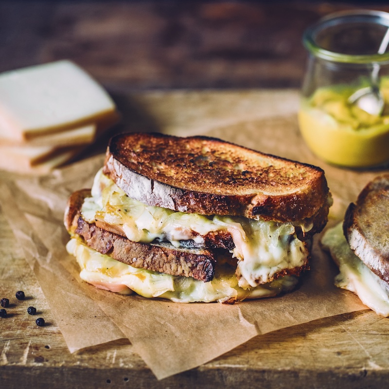 recette de Grilled cheese à la raclette