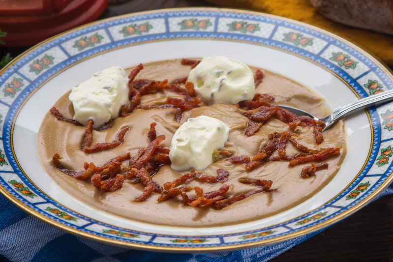 Potage de marron à la julienne de Morteau