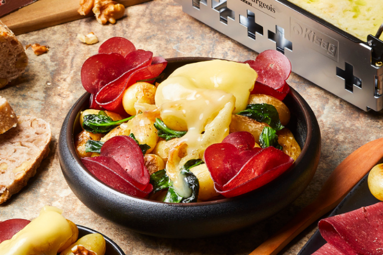 Raclette de rattes et épinards à la bresaola