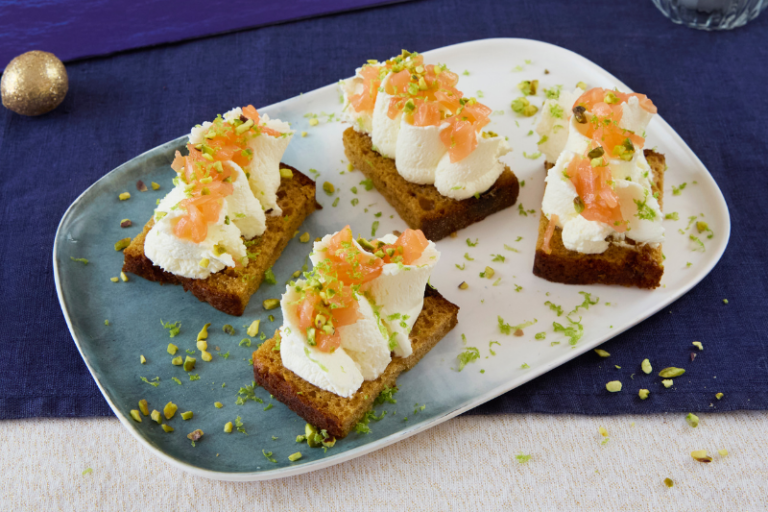 Toasts au saumon et pain d’épices