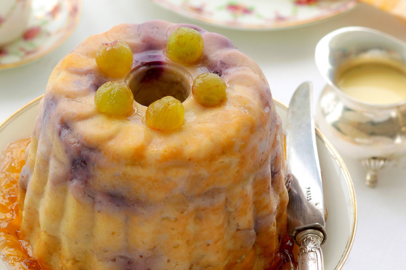 Pudding aux pommes et aux raisins