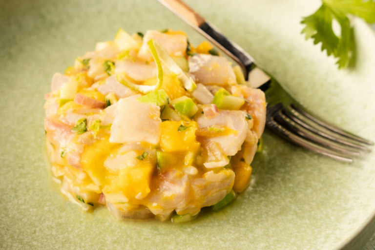 Tartare de bar à la mangue