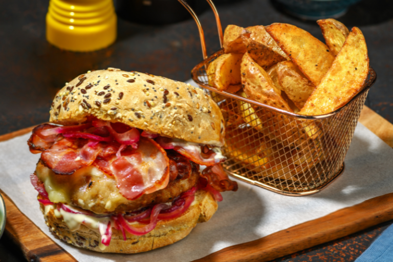 Frenchy burger au Cantal fondu