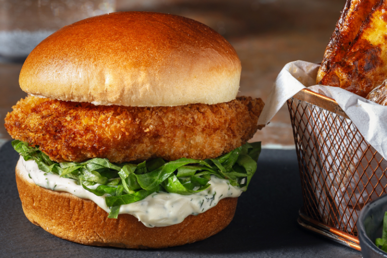 Saloon burger au poulet pané