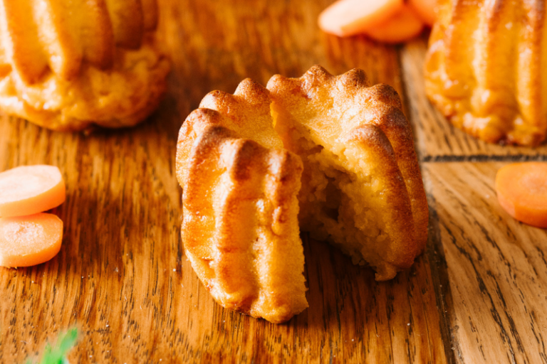 Cannelés à la carotte