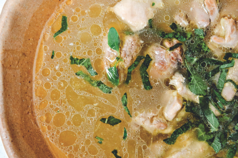 Bouillon de porc au raifort