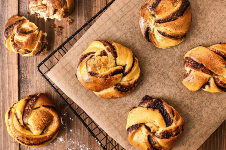 Brioches suédoises roulées au chocolat