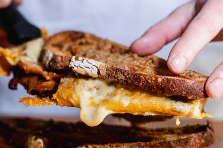 Grilled cheese au Morbier