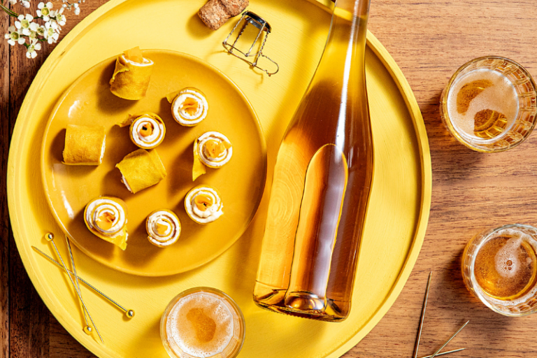 Roulés de crêpes au curcuma