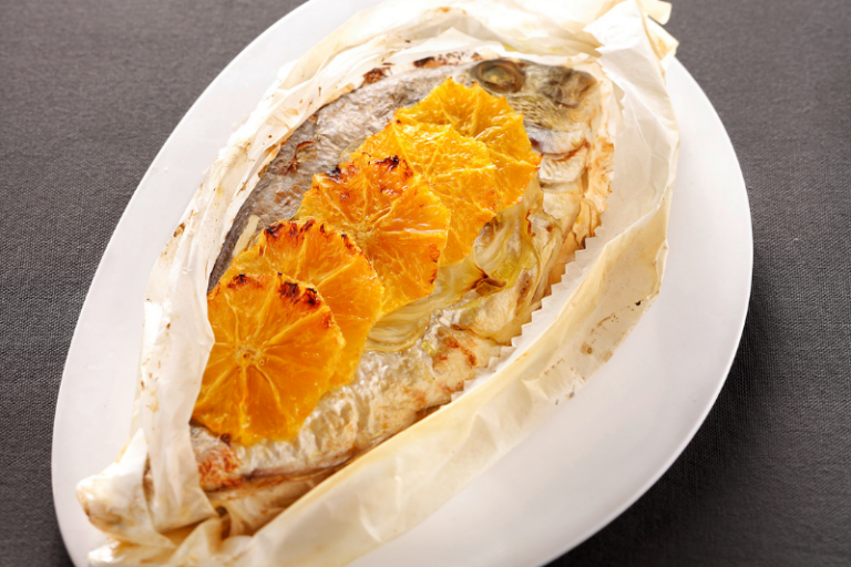 Papillote de dorade grise au fenouil