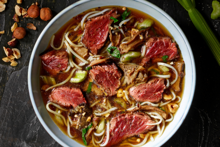 Onglet de bœuf en bouillon asiatique
