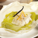 Papillote de poireaux et cabillaud à la vanille