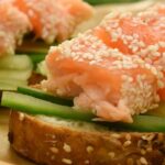 Bruschetta de saumon au sésame