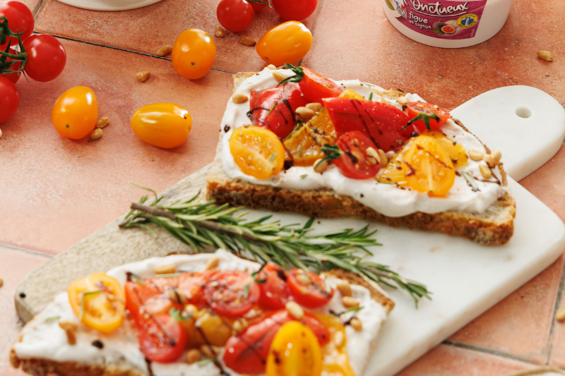Bruschettas rougissantes au chèvre frais