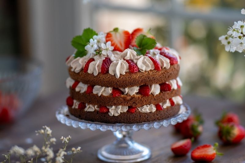 Fraisier aérien à la purée d’amande